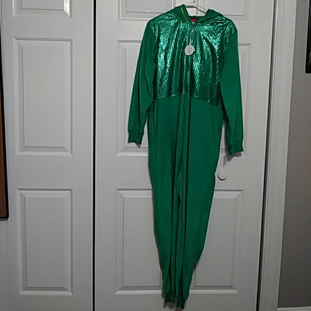 Christmas Tree Onesie 🌻